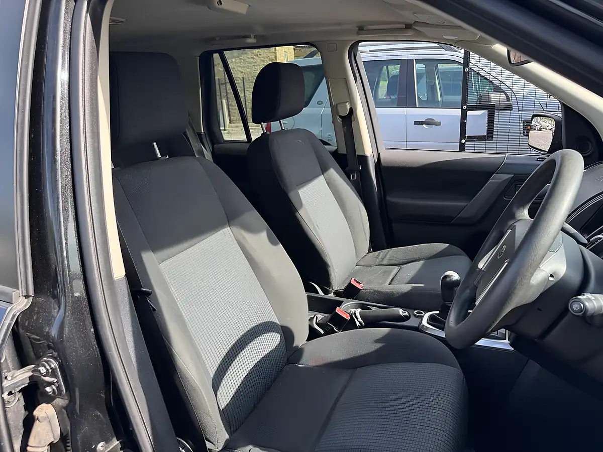 Used 2010 Land Rover Freelander 2 S Black - Interior and Exterior details 11