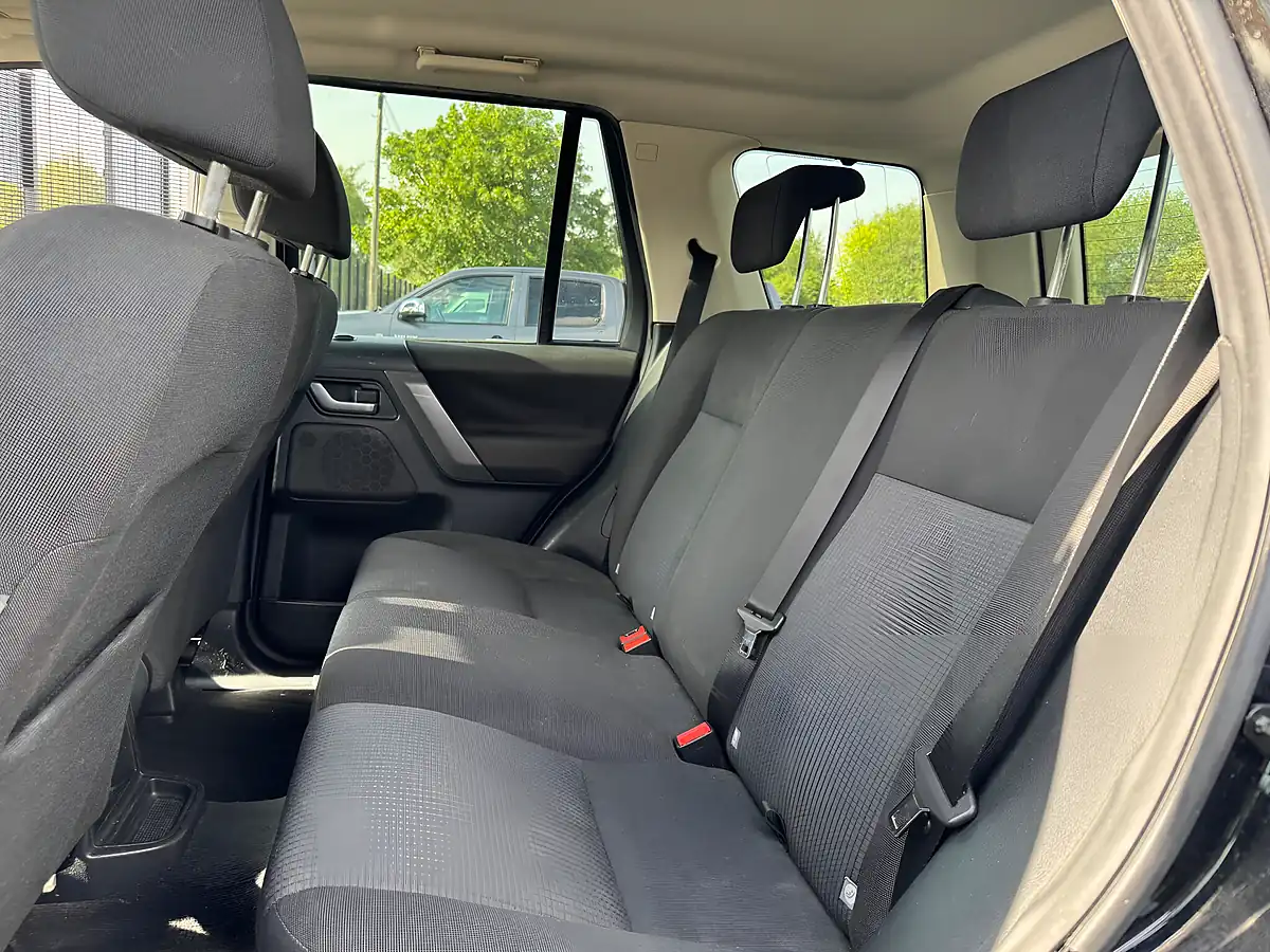 Used 2010 Land Rover Freelander 2 S Black - Interior and Exterior details 15
