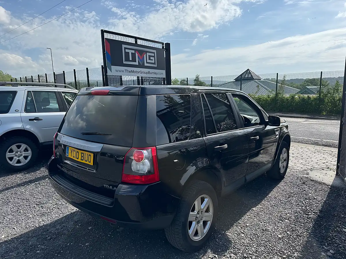 Used 2010 Land Rover Freelander 2 S Black - Interior and Exterior details 2