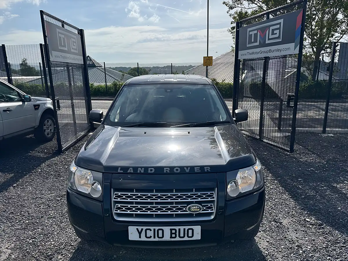 Used 2010 Land Rover Freelander 2 S Black - Interior and Exterior details 4