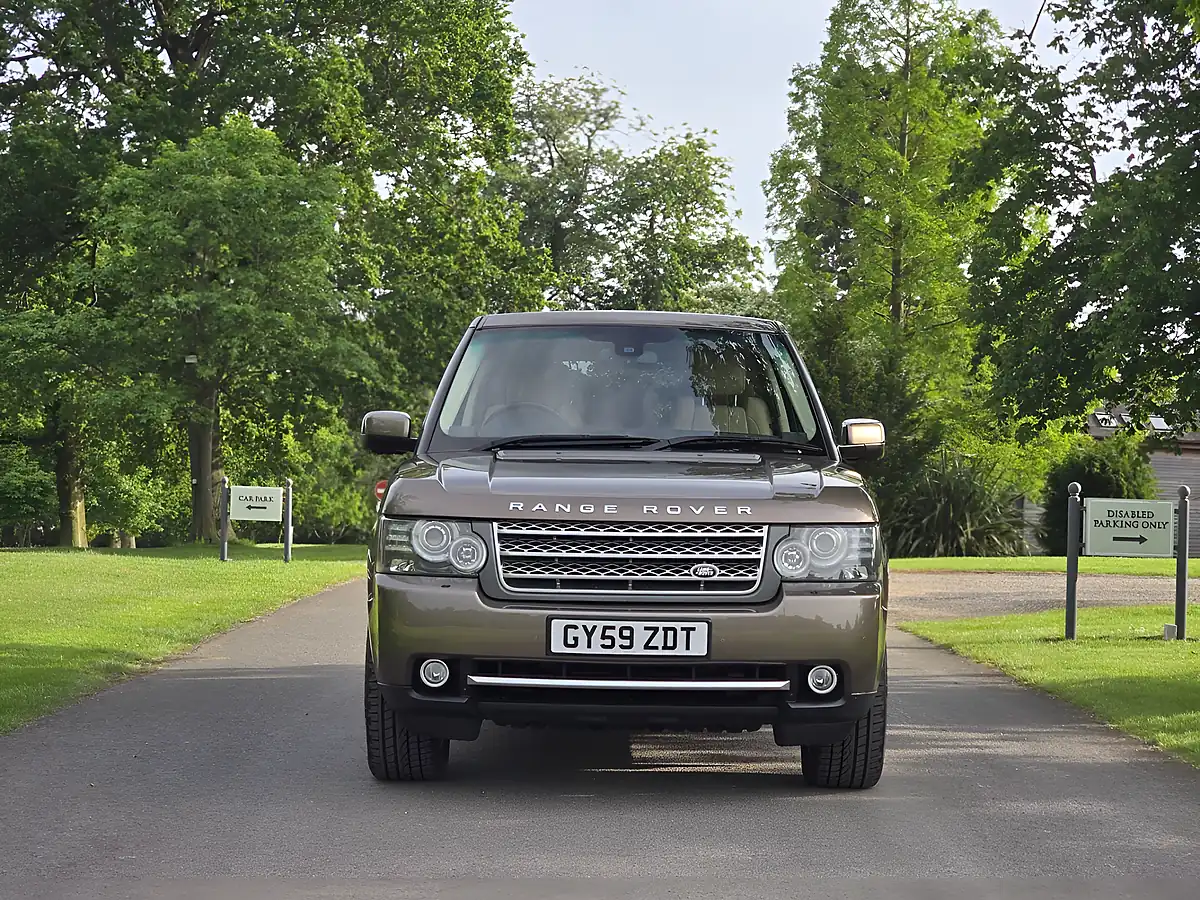 Used 2010 Land Rover Range Rover Autobiography Nara Bronze - Front View