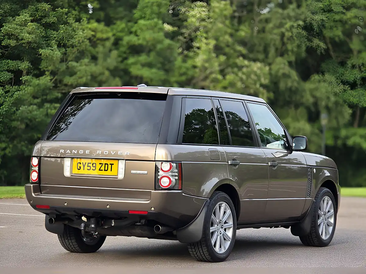 Used 2010 Land Rover Range Rover Autobiography Nara Bronze - Interior and Exterior details 10