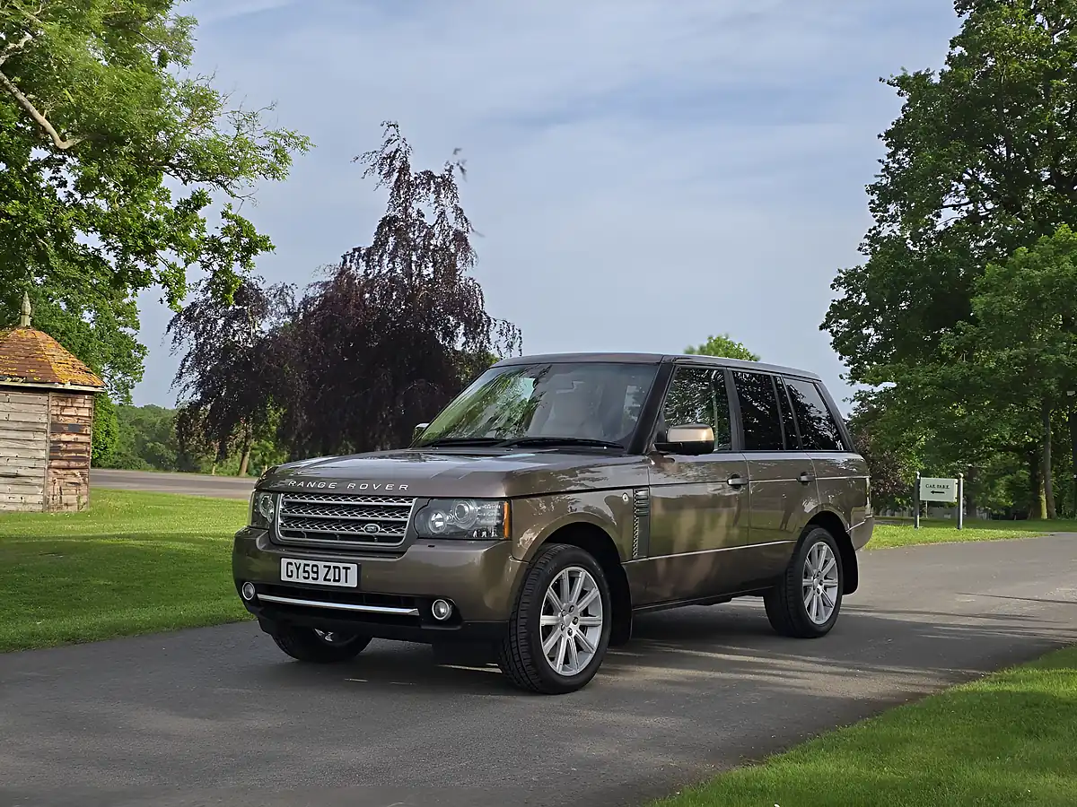 Used 2010 Land Rover Range Rover Autobiography Nara Bronze - Interior and Exterior details 8