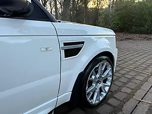 Used 2010 Land Rover Range Rover Sport Autobiography Sport White - Interior and Exterior details 15