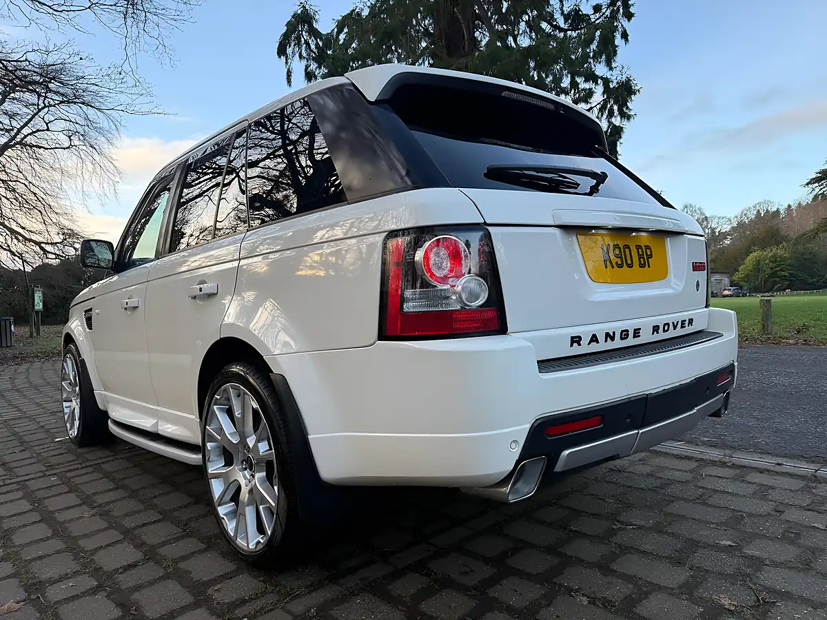 Used 2010 Land Rover Range Rover Sport Autobiography Sport White - Interior and Exterior details 5