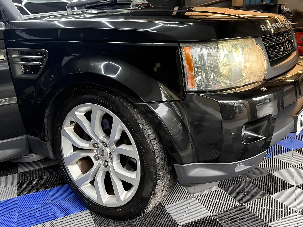 Used 2010 Land Rover Range Rover Sport Hse Black - Interior and Exterior details 17