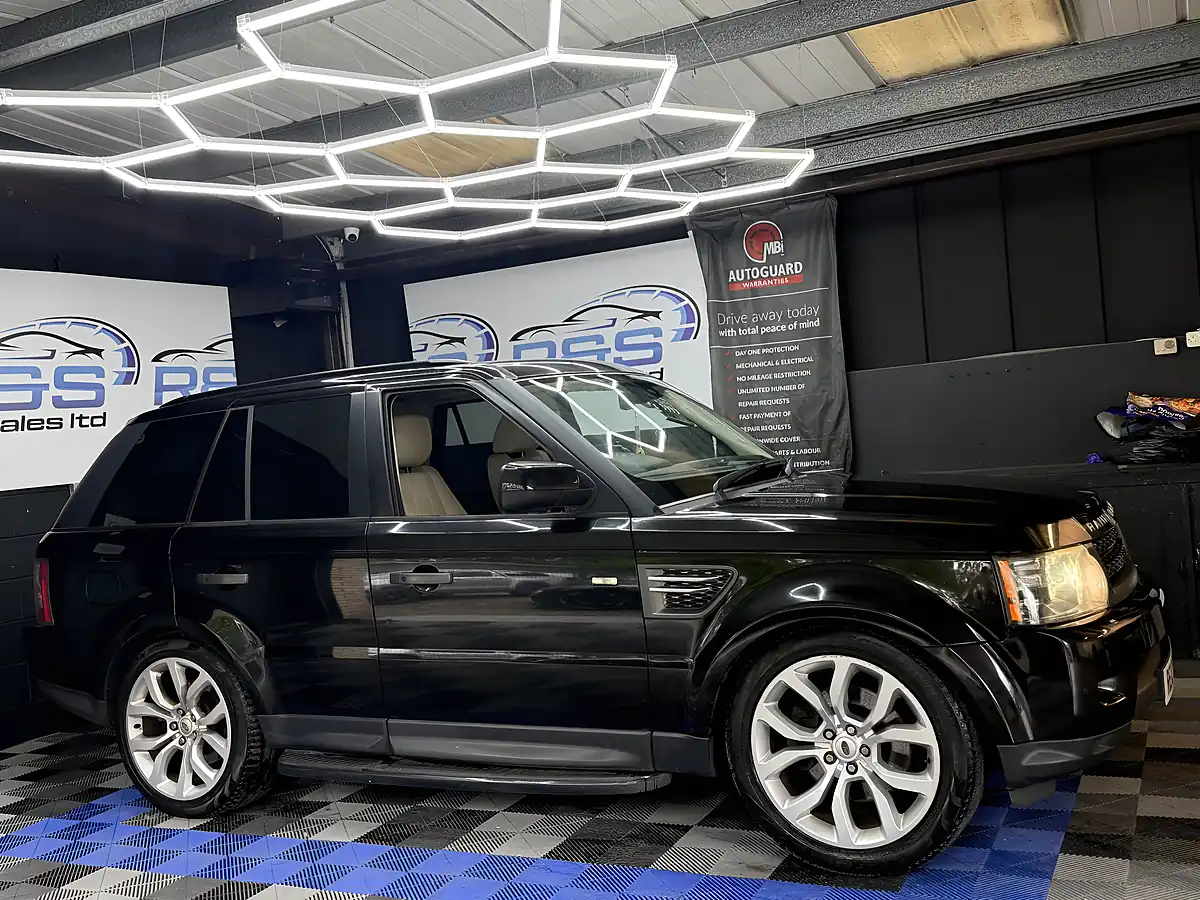 Used 2010 Land Rover Range Rover Sport Hse Black - Interior and Exterior details 3
