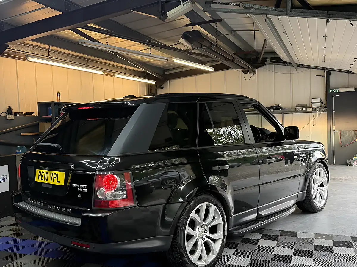 Used 2010 Land Rover Range Rover Sport Hse Black - Interior and Exterior details 7