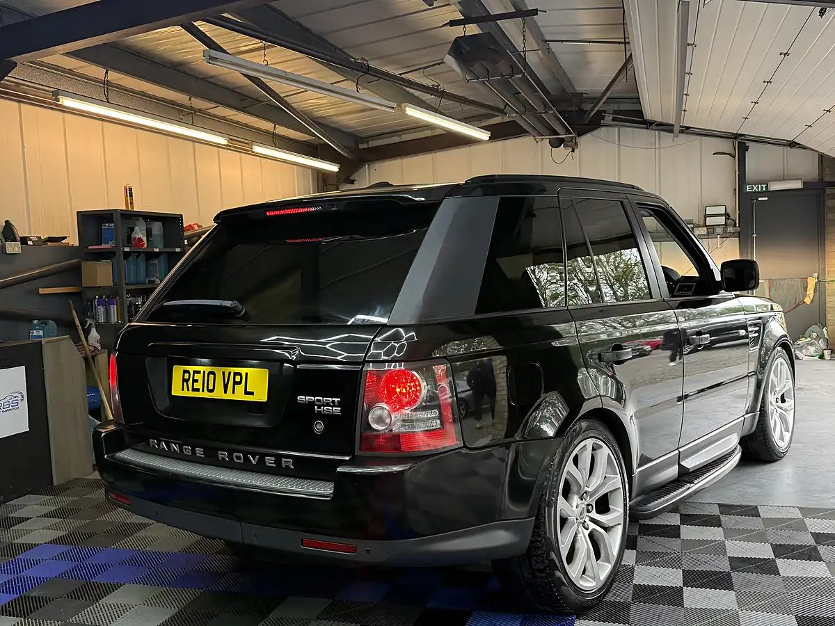 Used 2010 Land Rover Range Rover Sport Hse Black - Interior and Exterior details 8