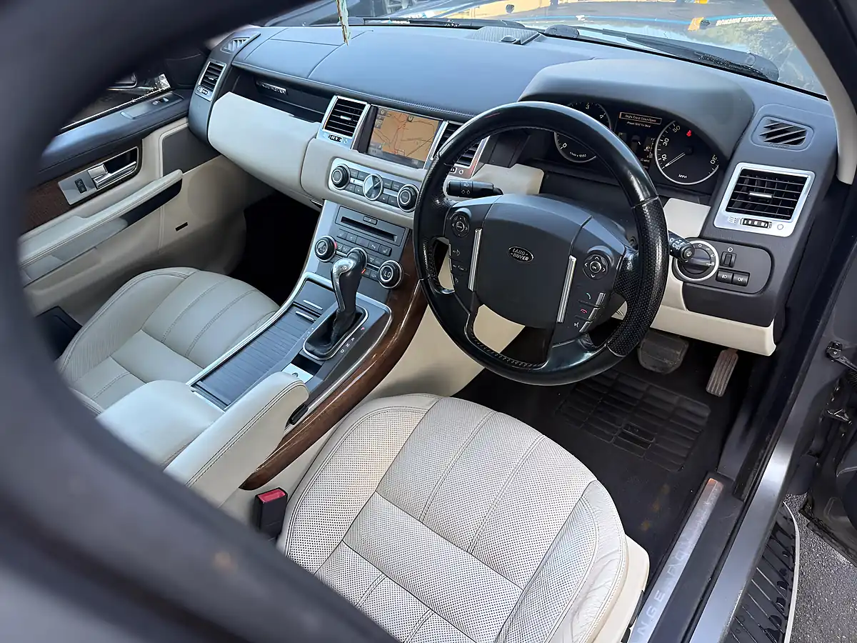 Used 2010 Land Rover Range Rover Sport Hse Grey - Interior and Exterior details 11