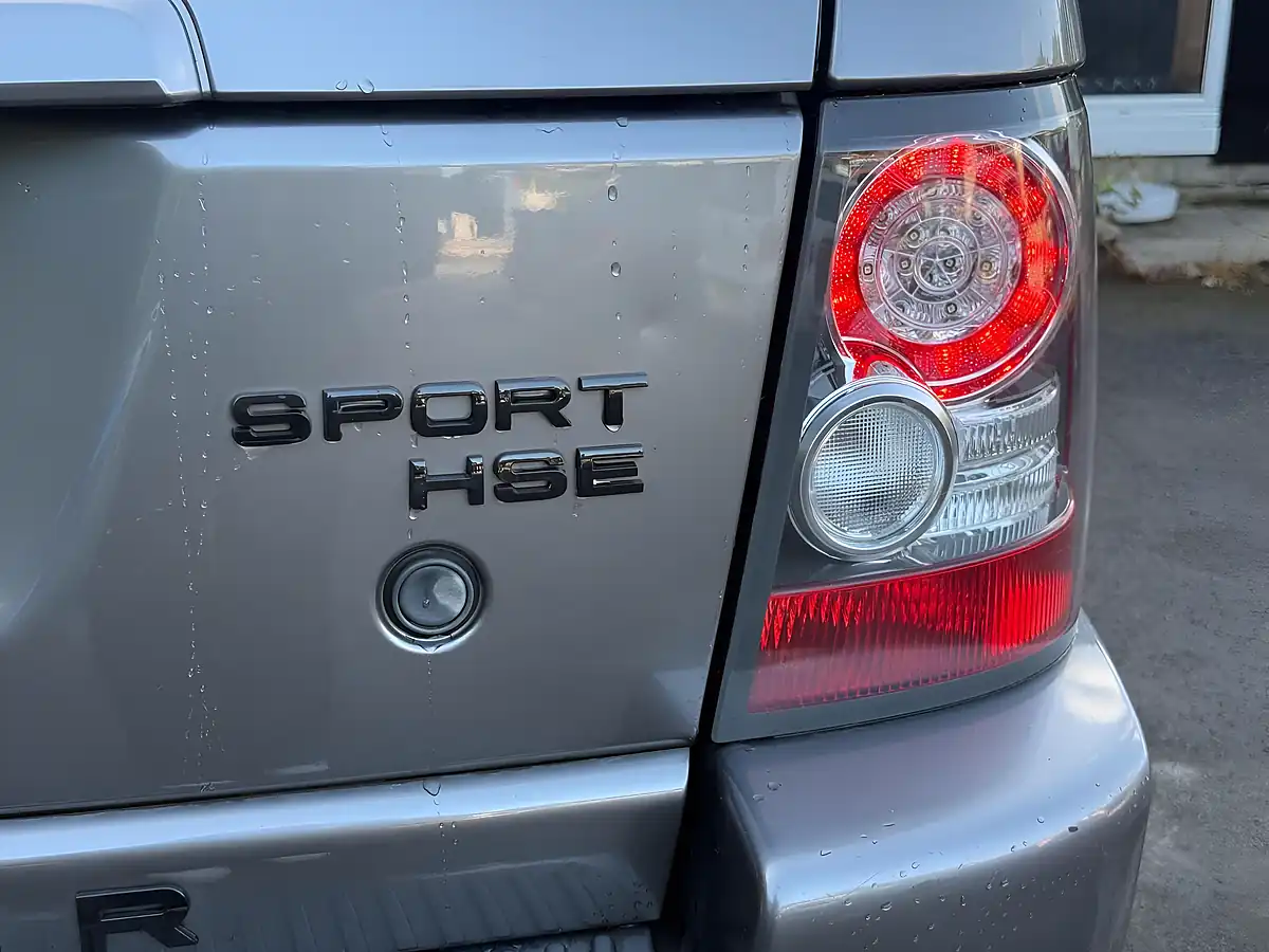 Used 2010 Land Rover Range Rover Sport Hse Grey - Interior and Exterior details 9