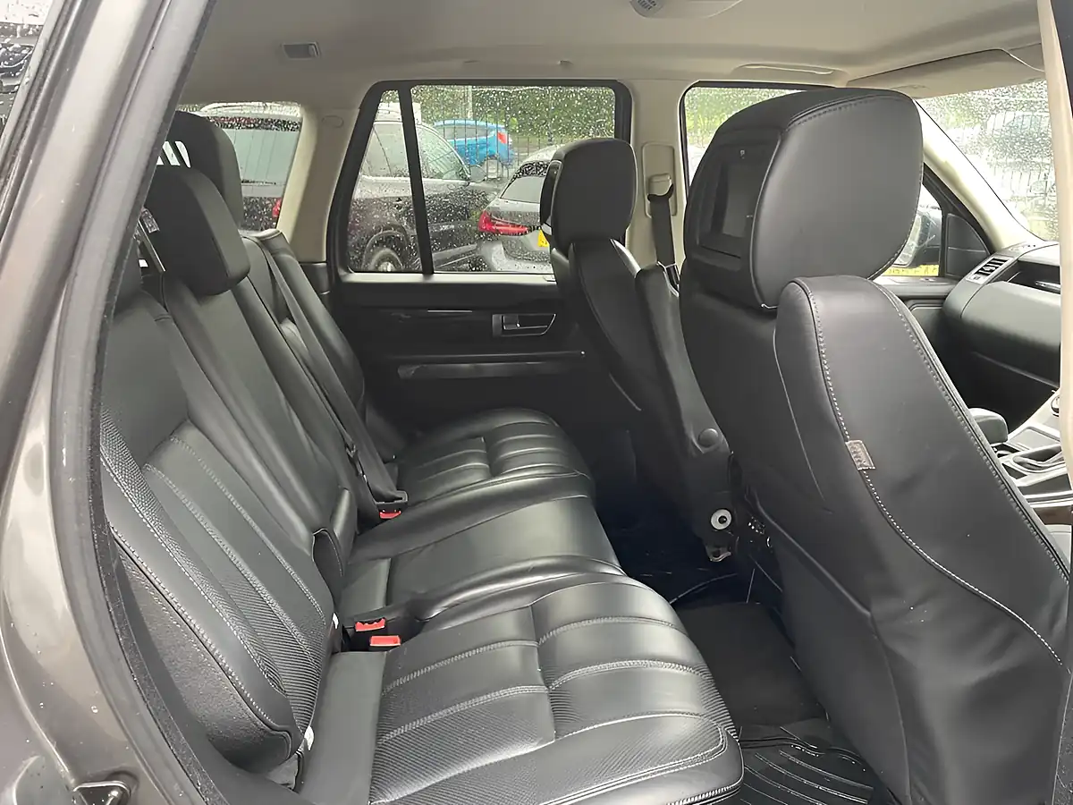 Used 2010 Land Rover Range Rover Sport Hse Grey - Interior and Exterior details 9