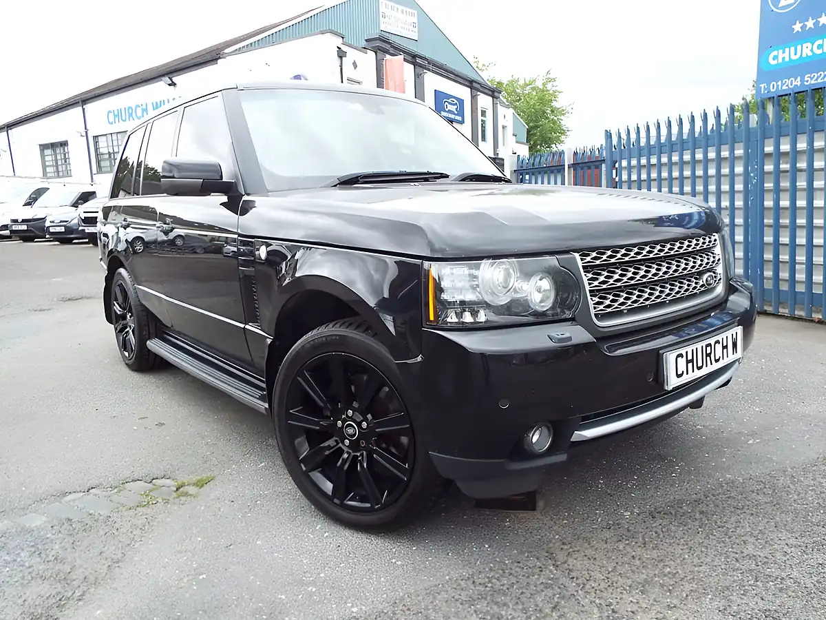 Used 2010 Land Rover Range Rover Vogue Se Black - Front View