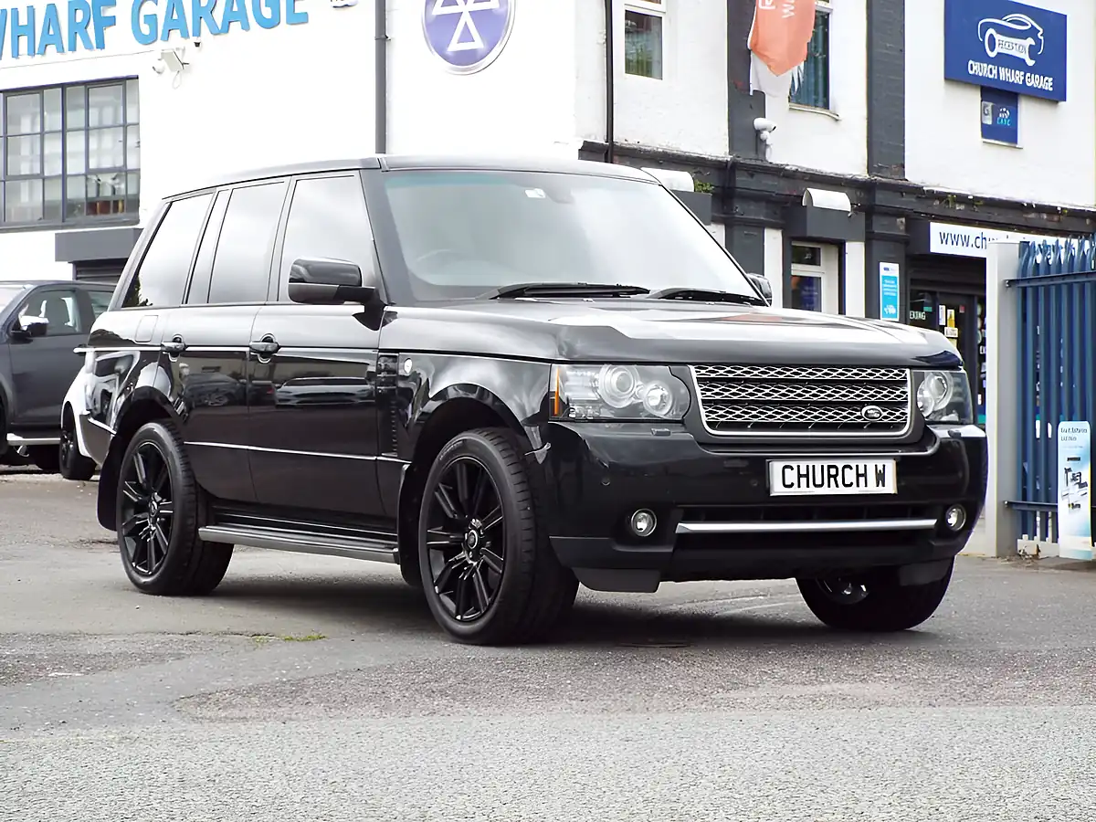Used 2010 Land Rover Range Rover Vogue Se Black - Interior and Exterior details 14