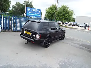 Used 2010 Land Rover Range Rover Vogue Se Black - Interior and Exterior details 17