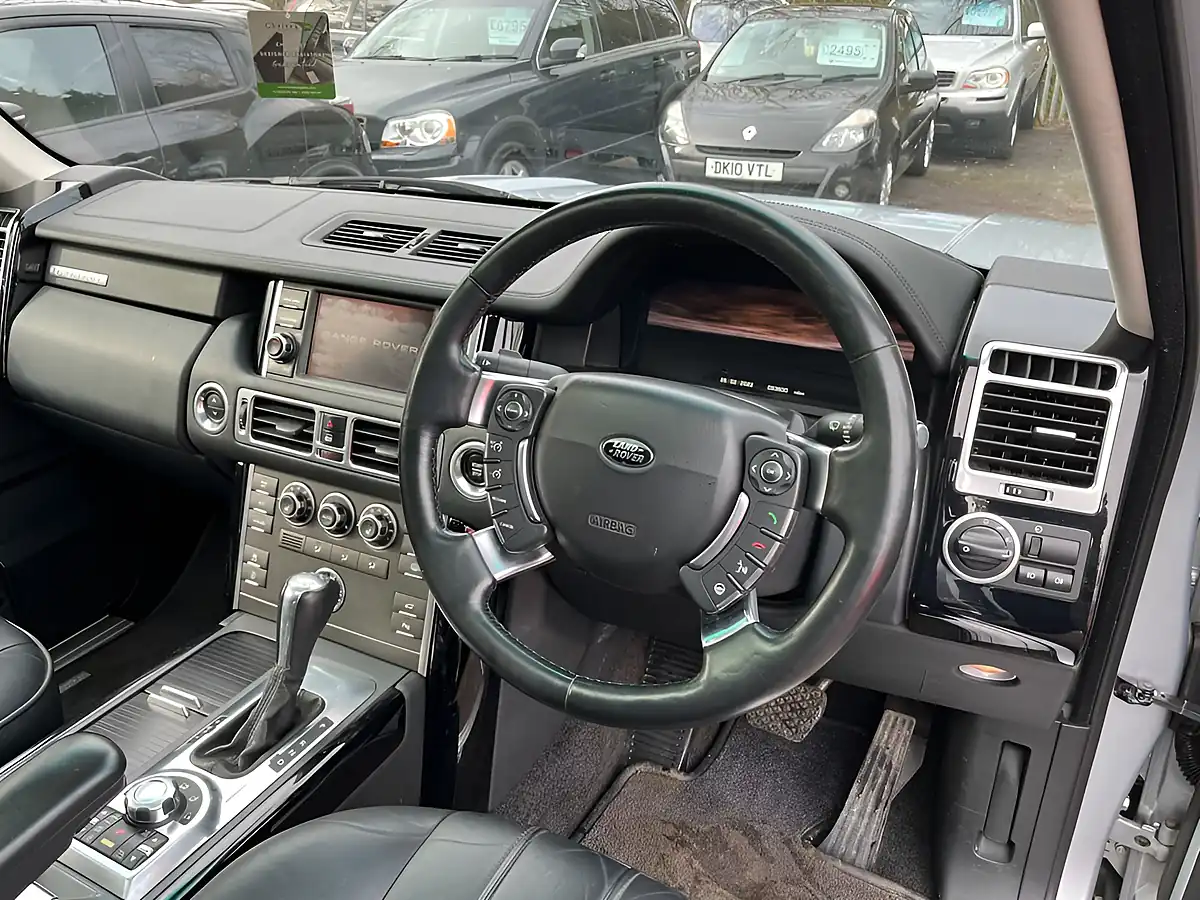 Used 2010 Land Rover Range Rover Vogue Silver - Interior and Exterior details 15
