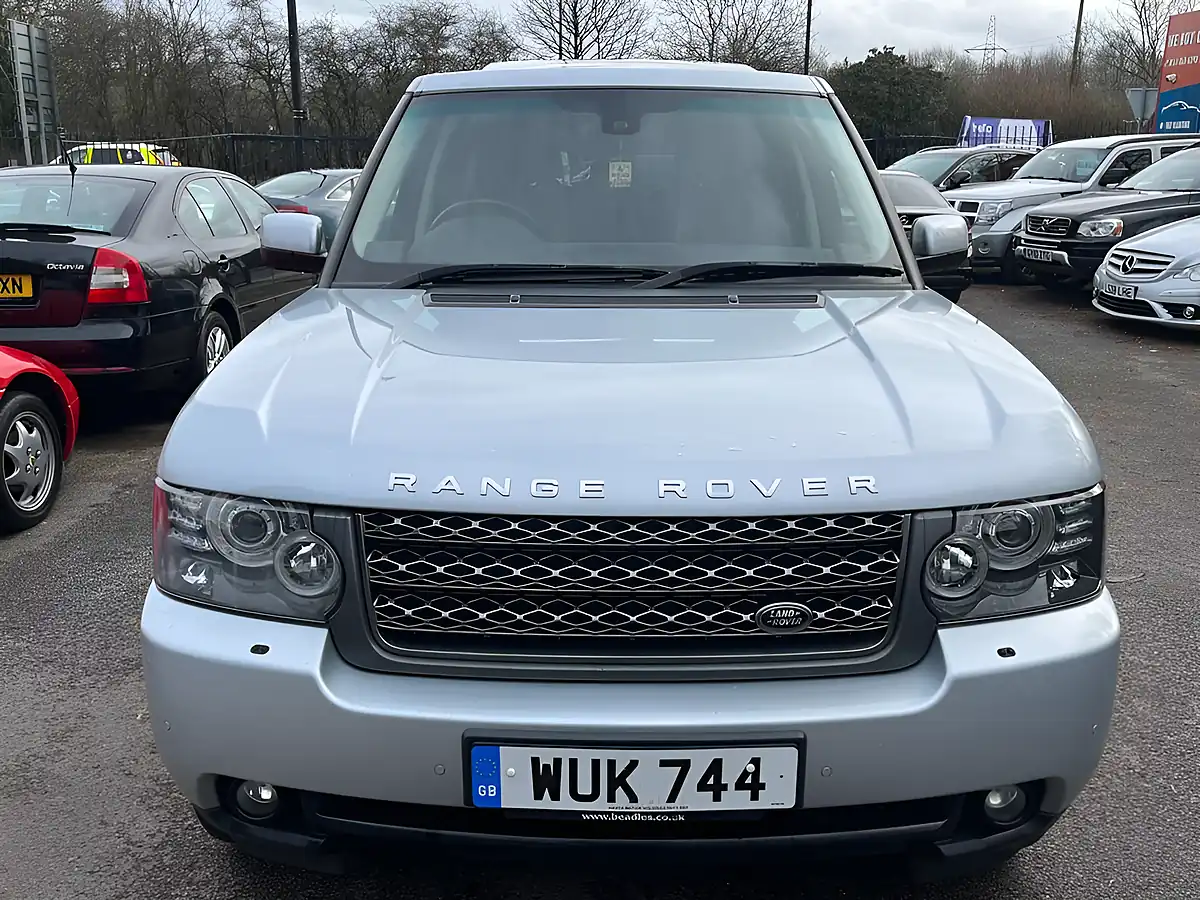 Used 2010 Land Rover Range Rover Vogue Silver - Interior and Exterior details 5