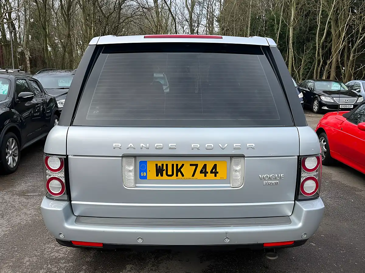 Used 2010 Land Rover Range Rover Vogue Silver - Interior and Exterior details 6