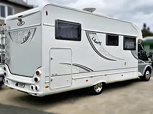 Used 2010 Lmc Liberty TI718 Low Profile Silver - Interior and Exterior details 5