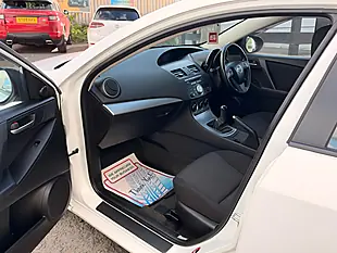 Used 2010 Mazda 3 Ts White - Interior and Exterior details 10