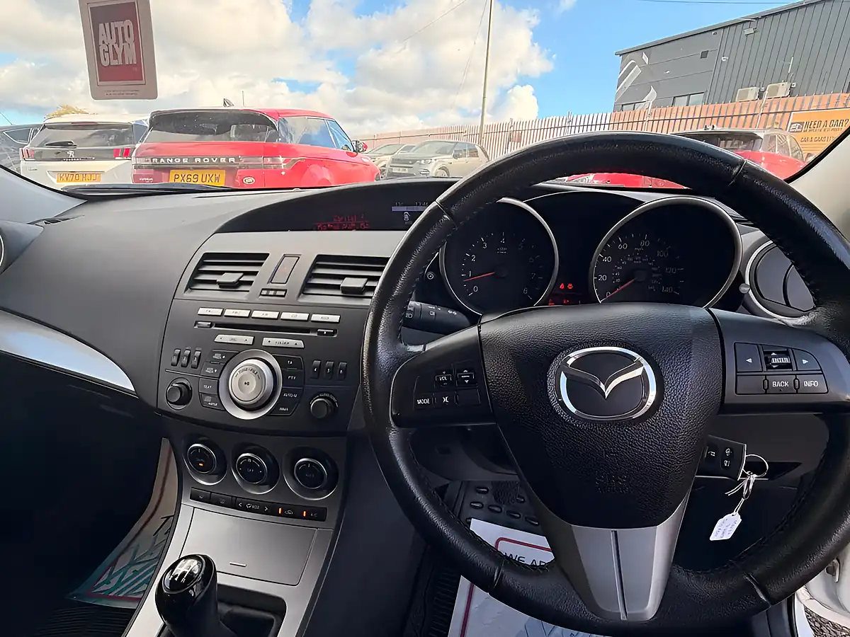 Used 2010 Mazda 3 Ts White - Interior and Exterior details 12