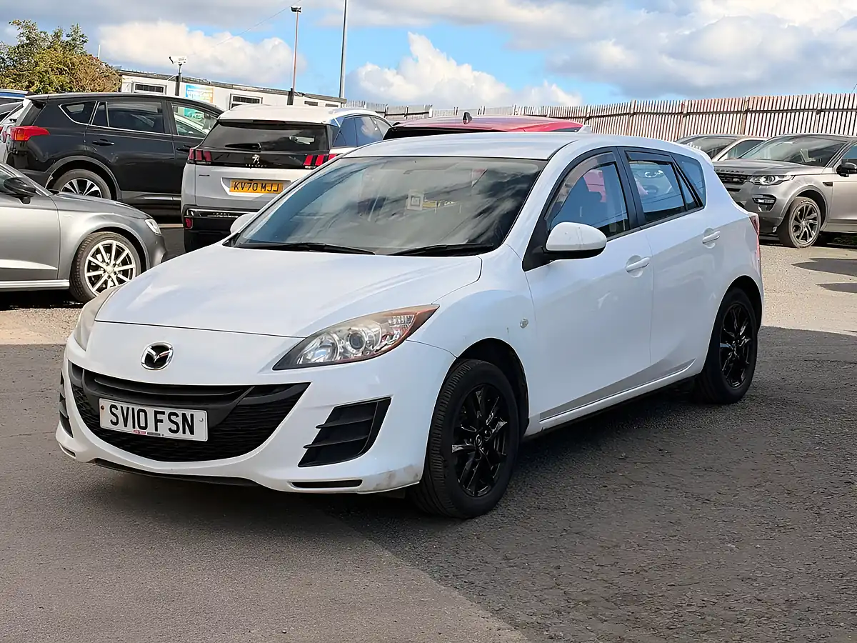Used 2010 Mazda 3 Ts White - Interior and Exterior details 2