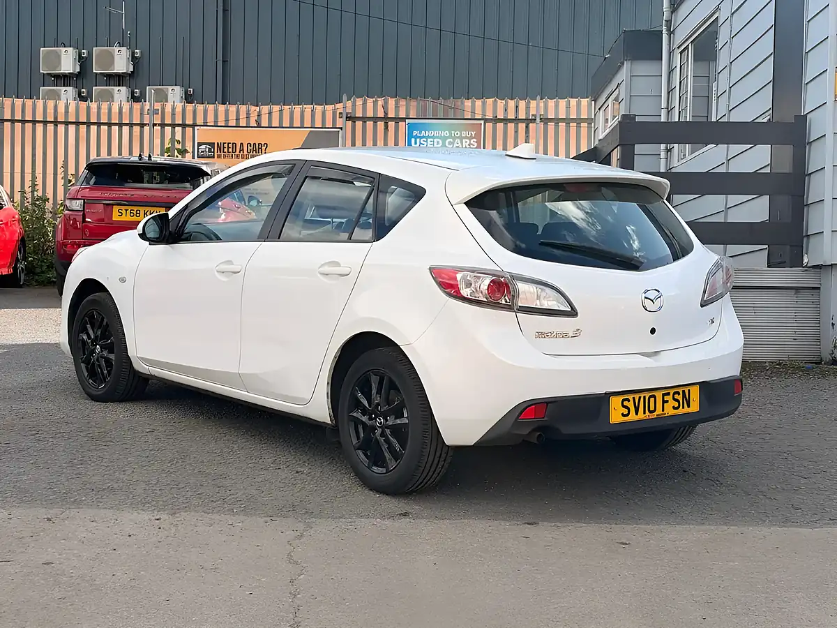 Used 2010 Mazda 3 Ts White - Interior and Exterior details 3