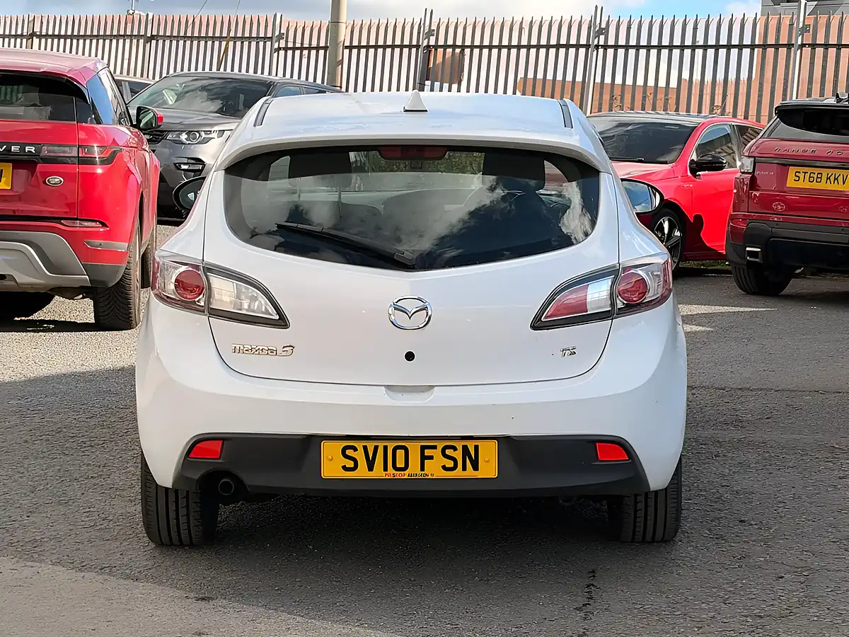 Used 2010 Mazda 3 Ts White - Interior and Exterior details 5