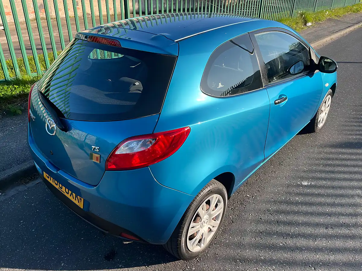 Used 2010 Mazda MAZDA2 Ts Blue - Interior and Exterior details 14