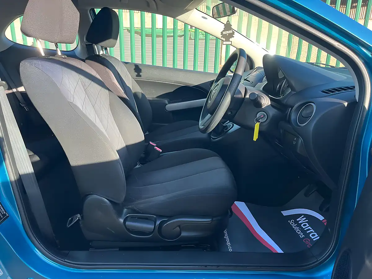 Used 2010 Mazda MAZDA2 Ts Blue - Interior and Exterior details 16