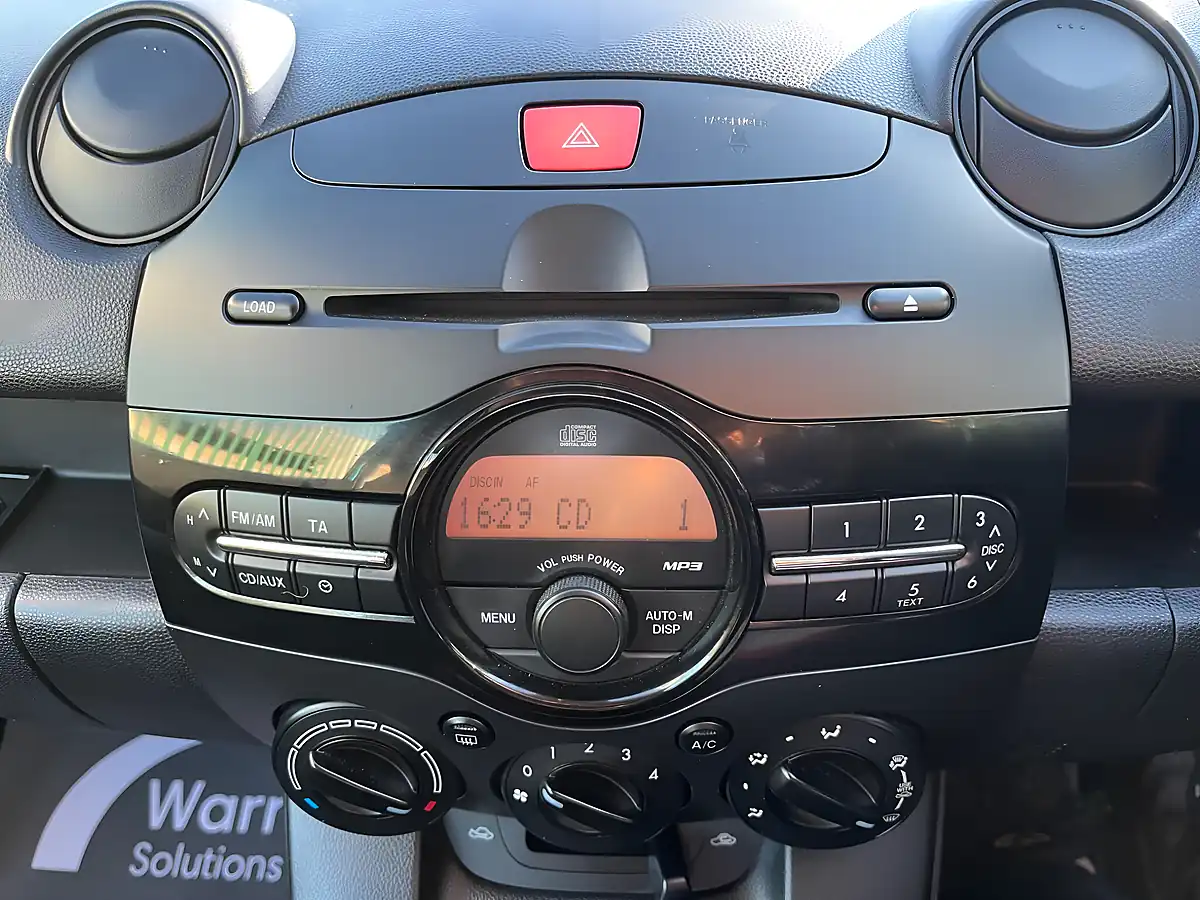Used 2010 Mazda MAZDA2 Ts Blue - Interior and Exterior details 19