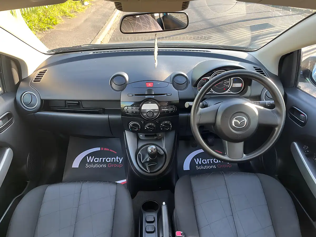 Used 2010 Mazda MAZDA2 Ts Blue - Interior and Exterior details 4