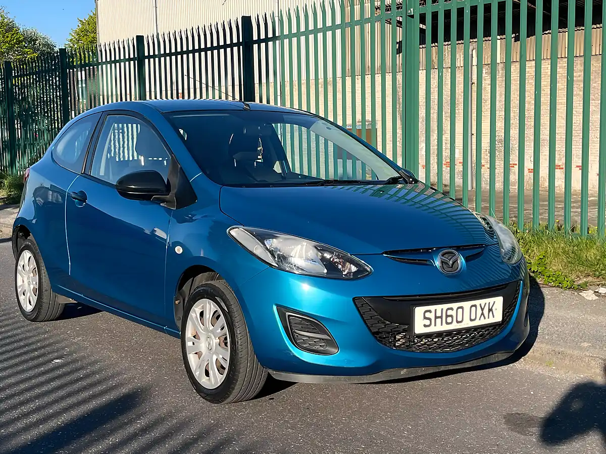 Used 2010 Mazda MAZDA2 Ts Blue - Interior and Exterior details 9