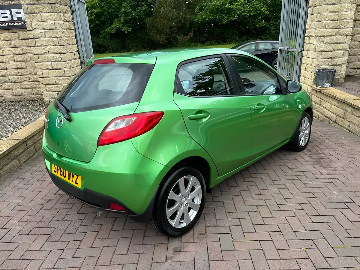 Used 2010 Mazda Mazda2 TS2 Green - Interior and Exterior details 12