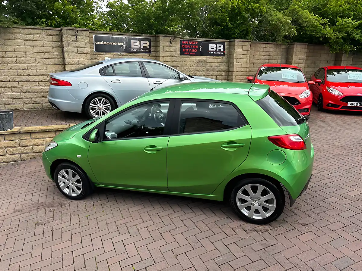 Used 2010 Mazda Mazda2 TS2 Green - Interior and Exterior details 7