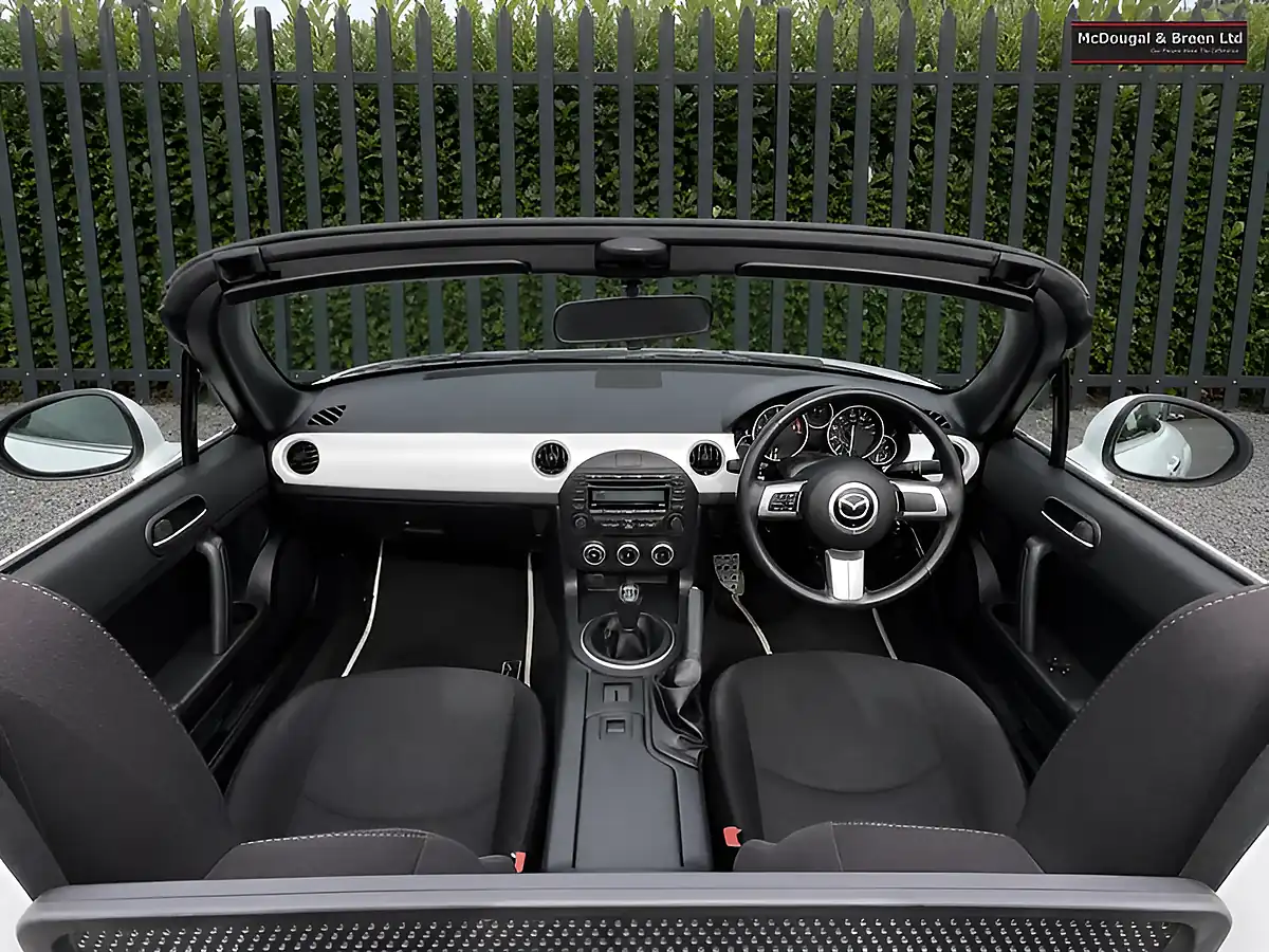 Used 2010 Mazda MX-5 20th Anniversary White - Interior and Exterior details 13