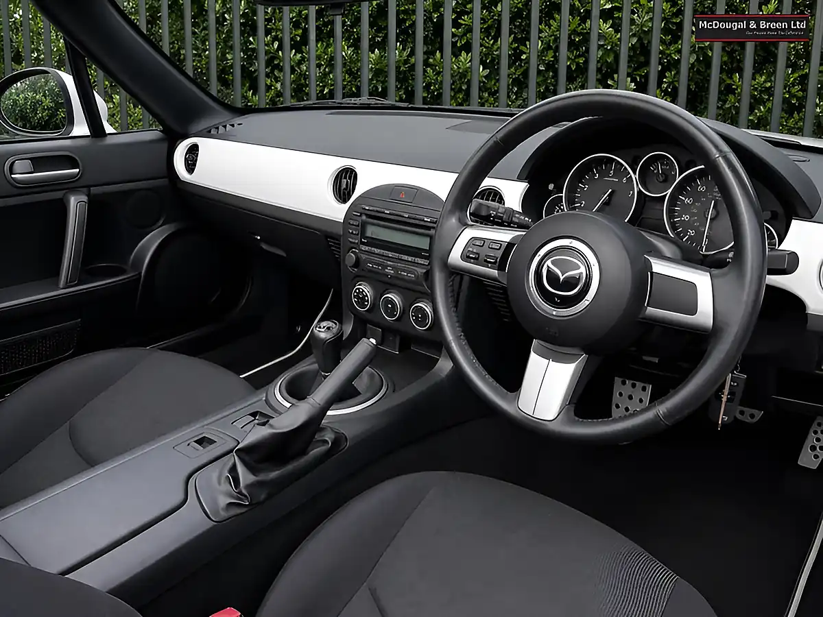 Used 2010 Mazda MX-5 20th Anniversary White - Interior and Exterior details 14
