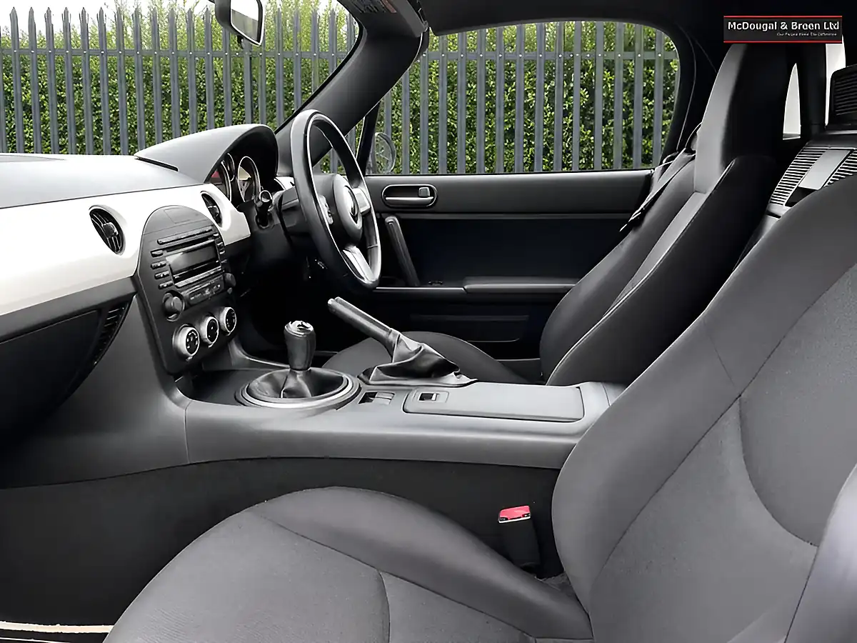Used 2010 Mazda MX-5 20th Anniversary White - Interior and Exterior details 15