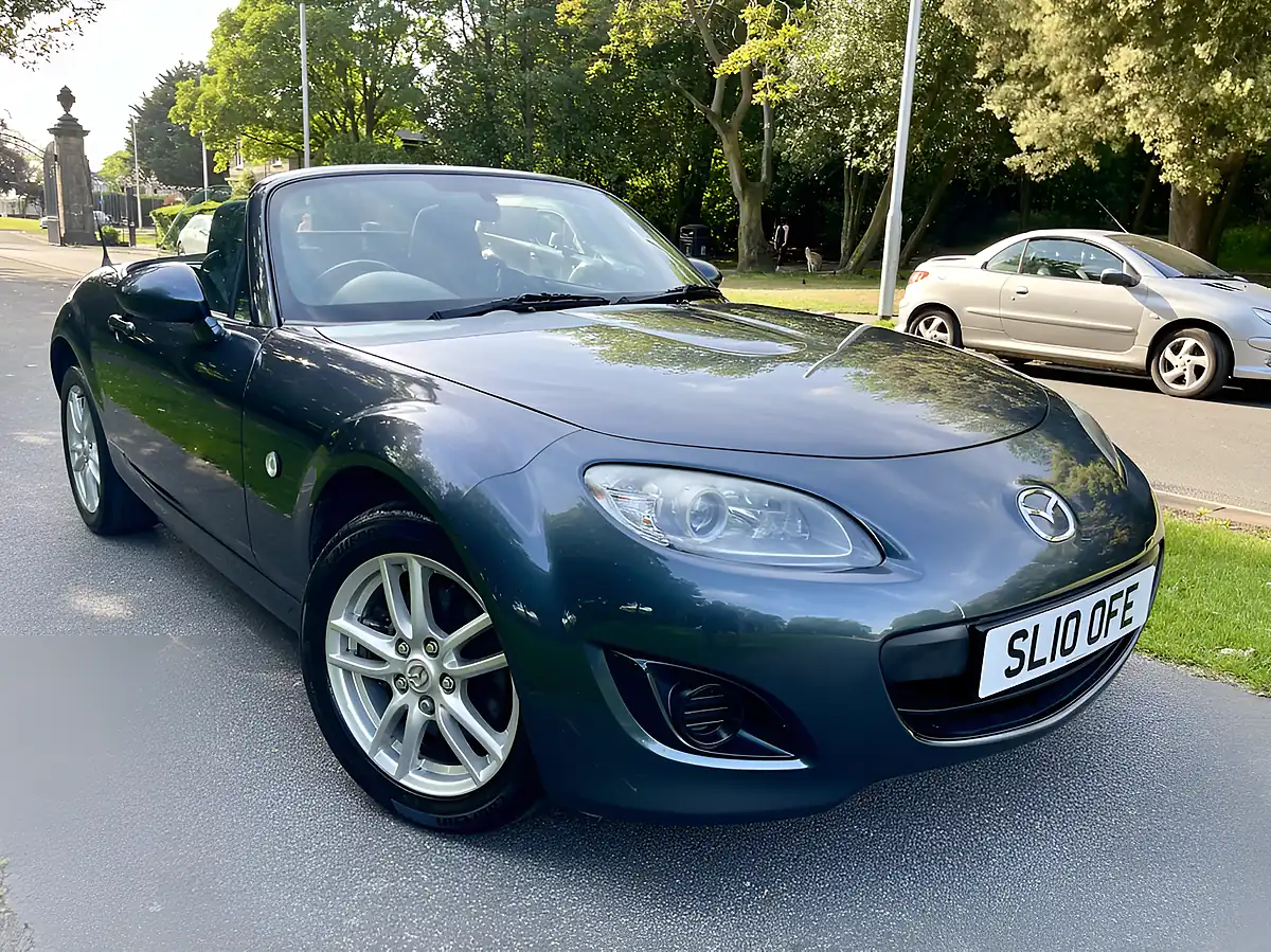 Used 2010 Mazda MX-5 Se Grey - Front View