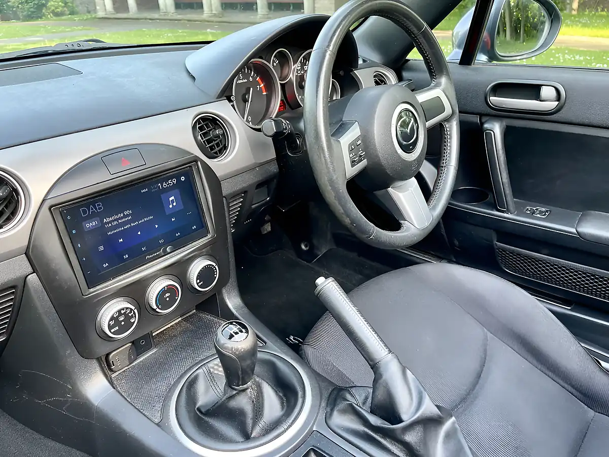 Used 2010 Mazda MX-5 Se Grey - Interior and Exterior details 13