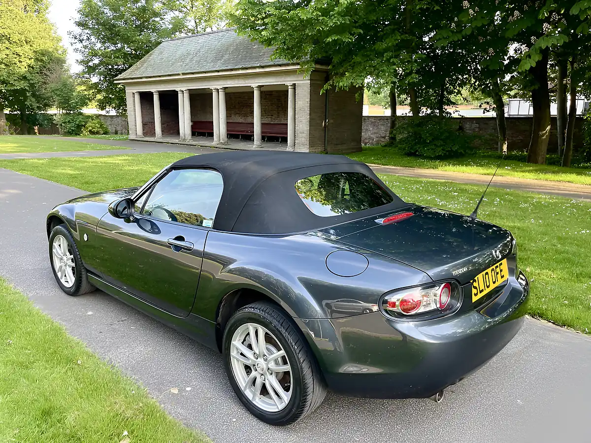 Used 2010 Mazda MX-5 Se Grey - Interior and Exterior details 18