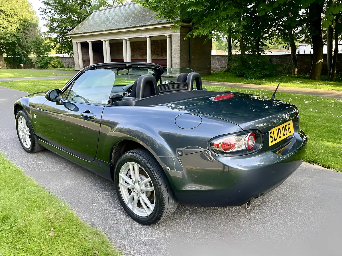 Used 2010 Mazda MX-5 Se Grey - Interior and Exterior details 5