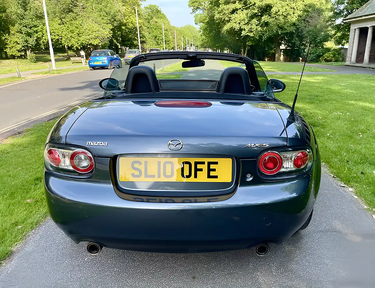 Used 2010 Mazda MX-5 Se Grey - Interior and Exterior details 6