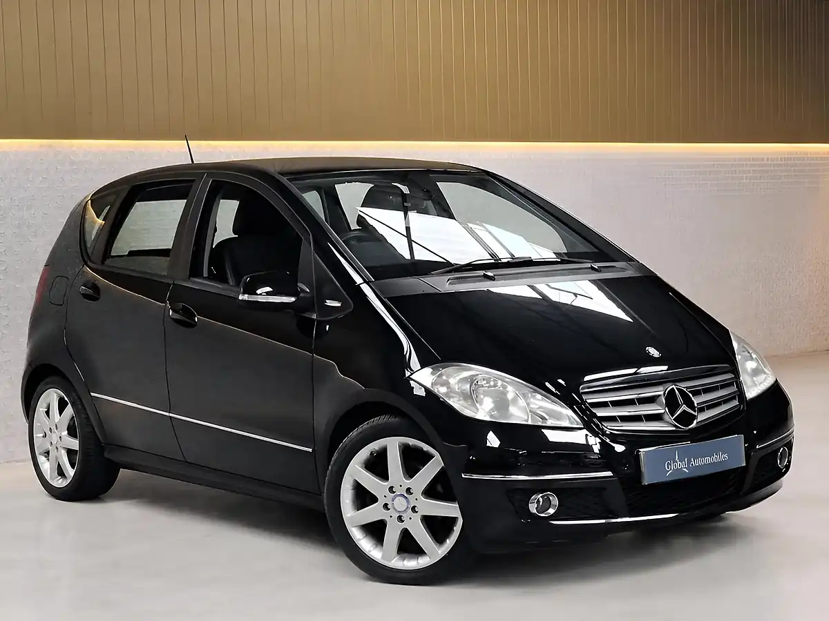 Used 2010 Mercedes-Benz a-Class Avantgarde Se Cosmos Black - Interior and Exterior details 13