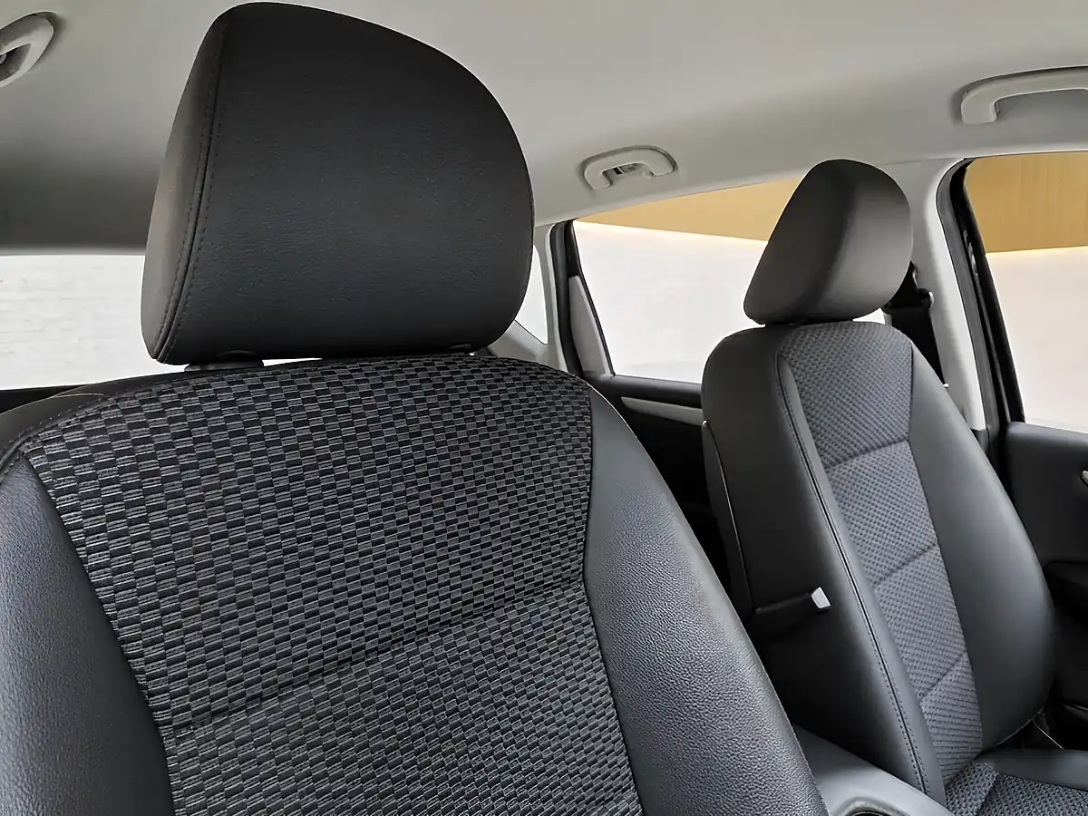 Used 2010 Mercedes-Benz a-Class Avantgarde Se Cosmos Black - Interior and Exterior details 17