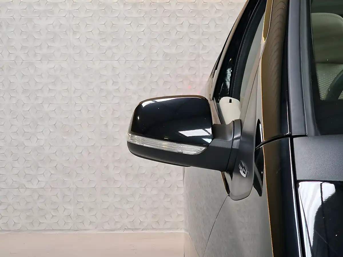 Used 2010 Mercedes-Benz a-Class Avantgarde Se Kosmos Black - Interior and Exterior details 17