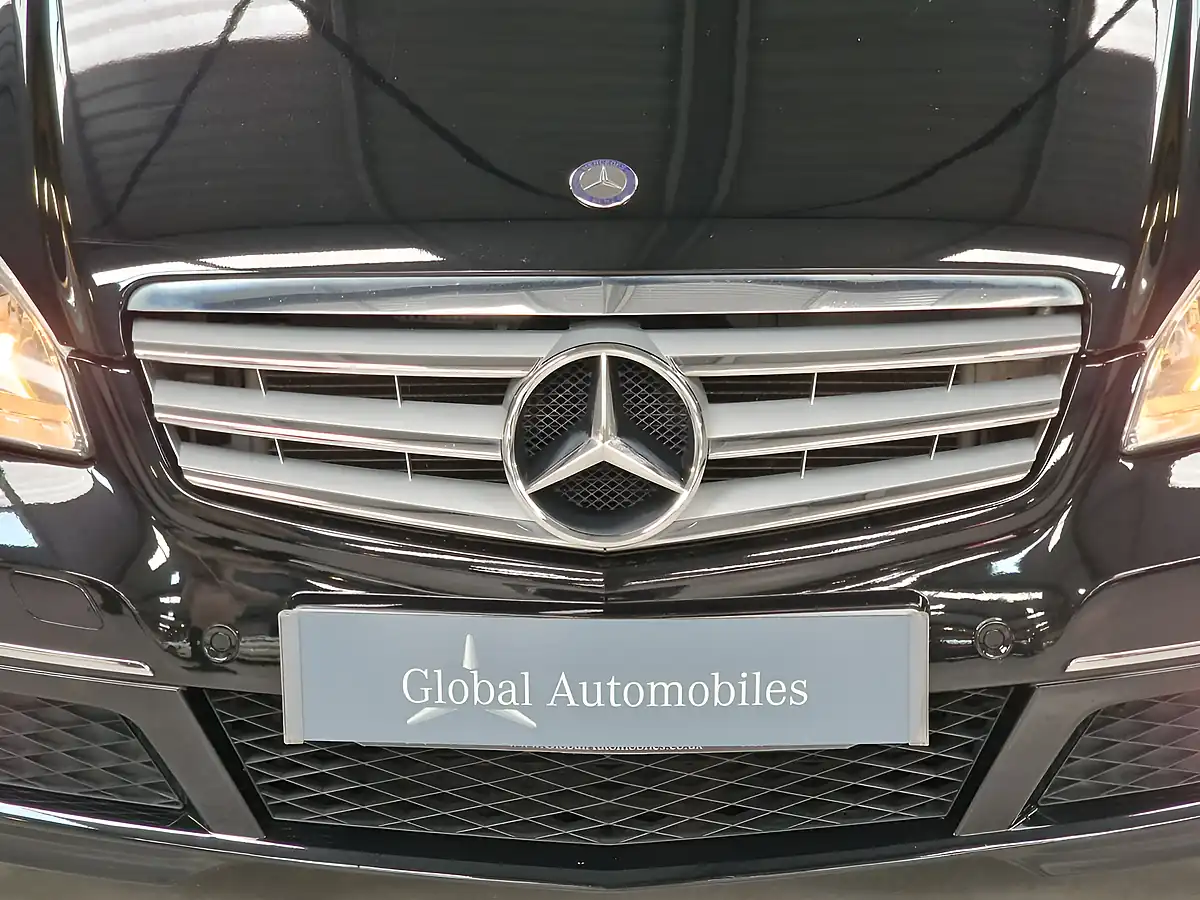 Used 2010 Mercedes-Benz a-Class Avantgarde Se Kosmos Black - Interior and Exterior details 7