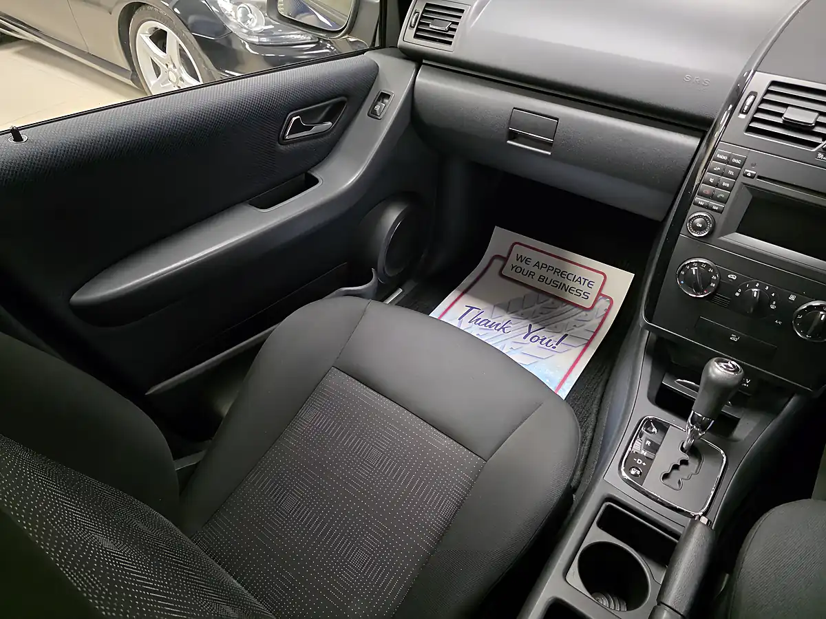 Used 2010 Mercedes-Benz a Class Classic Se Blue - Interior and Exterior details 10