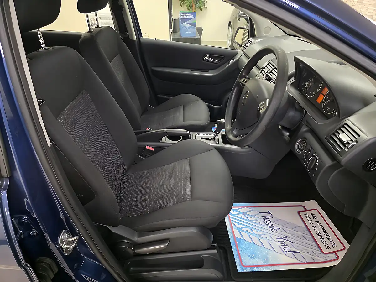 Used 2010 Mercedes-Benz a Class Classic Se Blue - Interior and Exterior details 14