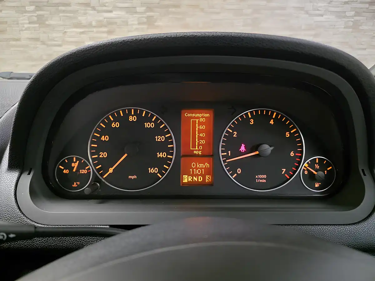 Used 2010 Mercedes-Benz a Class Classic Se Blue - Interior and Exterior details 15
